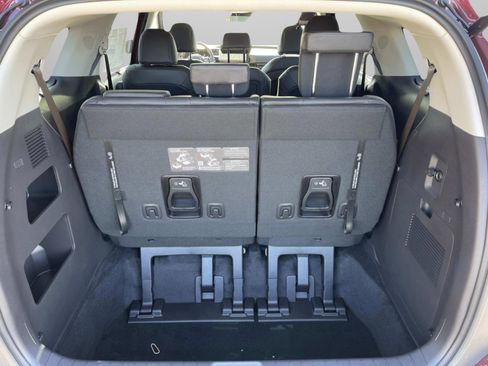 New 2026 Kia Carnival EX image 12