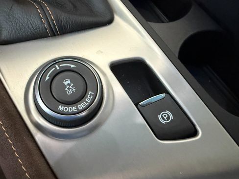 Used 2014 Chevrolet Corvette Z51 3LT w/ 3LT Preferred Equipment Group image 19