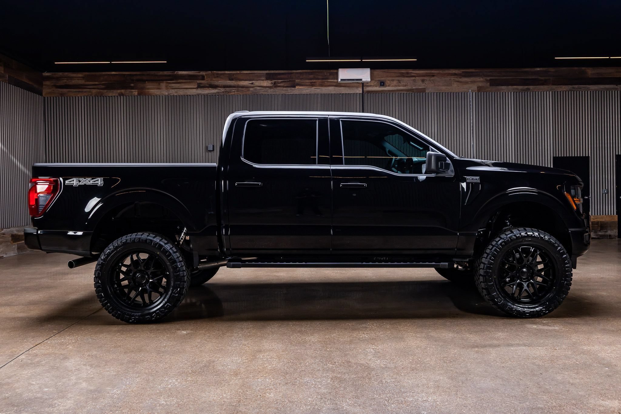 Used 2026 Ford F150 XLT w/ XLT Black Appearance Package AWD/4WD image 11