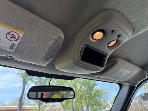 Used 2005 Chevrolet Silverado 2500 LS w/ Heavy-Duty Power Package image 36