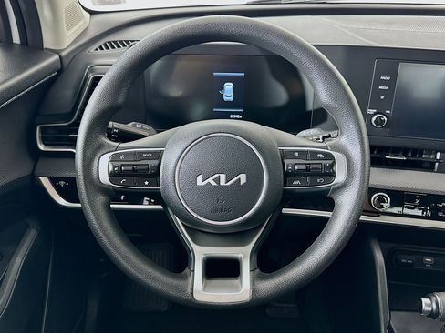 Used 2025 Kia Sportage LX FWD image 17