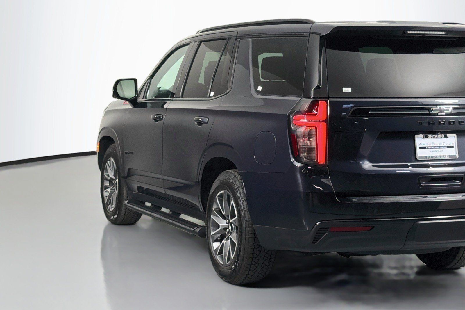 Used 2023 Chevrolet Tahoe Z71 w/ Z71 Off-Road Package AWD/4WD image 16