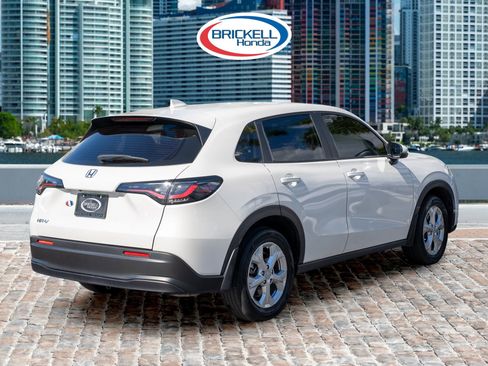 Certified 2025 Honda HR-V LX image 5