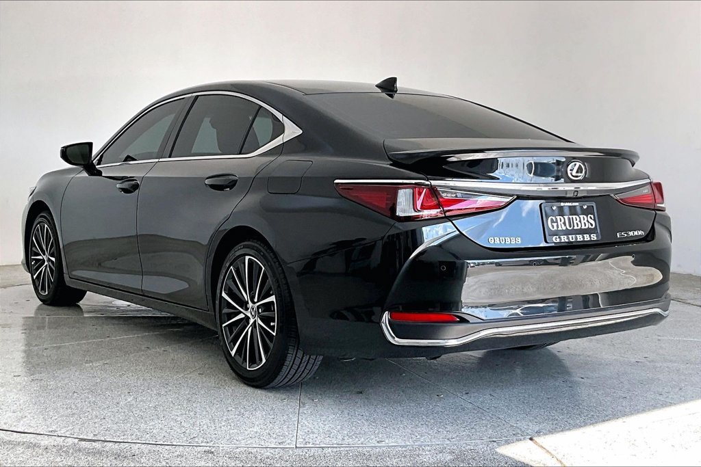 Used 2025 Lexus ES 300h w/ Premium Package FWD image 15