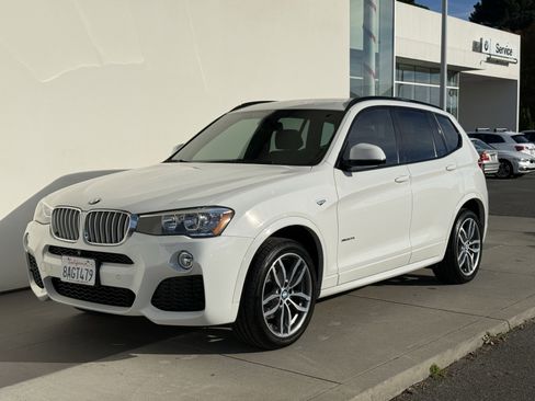 Used 2017 BMW X3 xDrive28i image 3