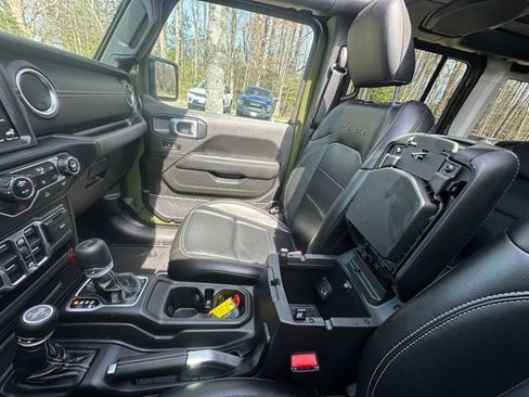 Used 2023 Jeep Wrangler Unlimited Sahara w/ Cold Weather Group image 25