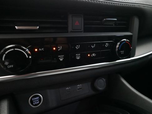Used 2023 Nissan Rogue S AWD/4WD image 20