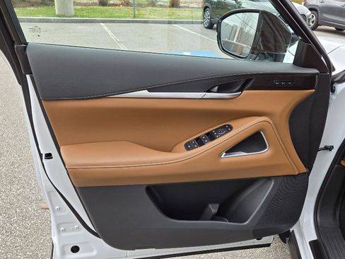 Used 2026 INFINITI QX60 Autograph w/ Dark Cargo Package image 8