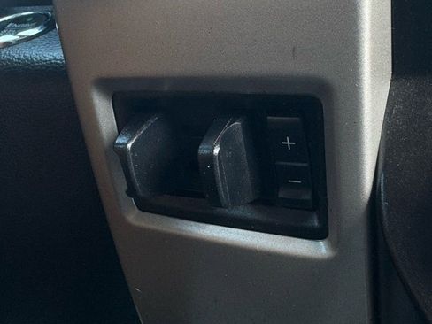 Used 2019 Ford F250 Lariat w/ Lariat Ultimate Package image 35