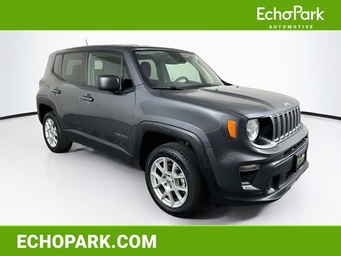 Used 2023 Jeep Renegade Latitude AWD/4WD image 1