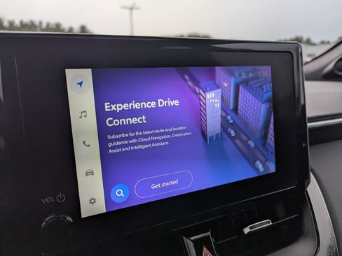 Used 2024 Toyota Corolla Cross XSE image 23