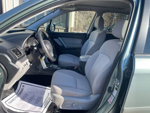 Used 2016 Subaru Forester 2.5i Premium image 11
