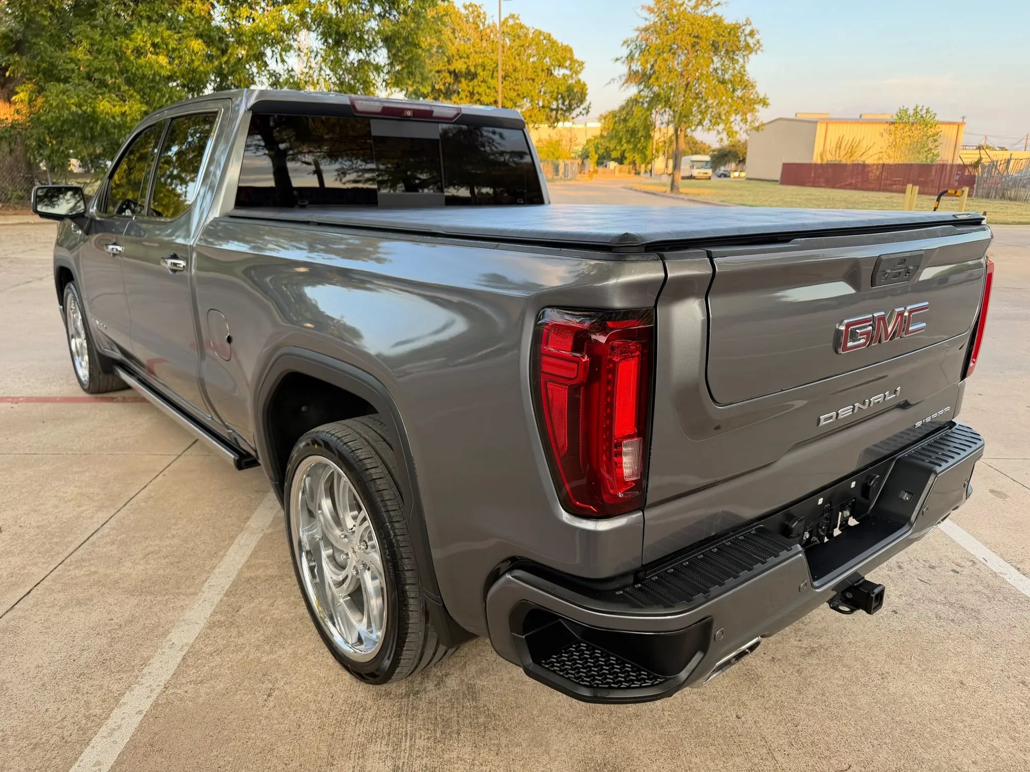 Used 2019 GMC Sierra 1500 Denali w/ Denali Ultimate Package AWD/4WD image 4