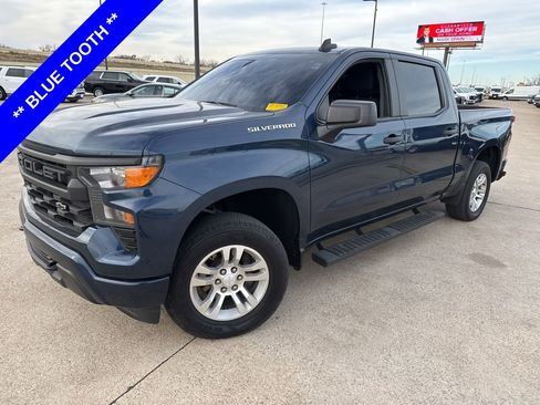 Used 2022 Chevrolet Silverado 1500 Custom image 1