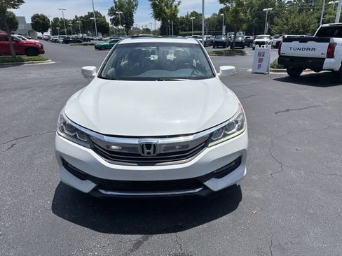 Used 2016 Honda Accord EX-L image 2