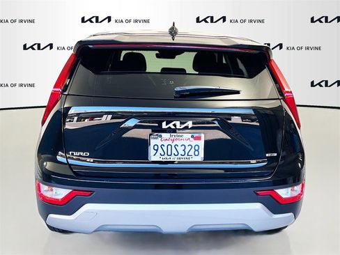 Certified 2025 Kia Niro LX image 6