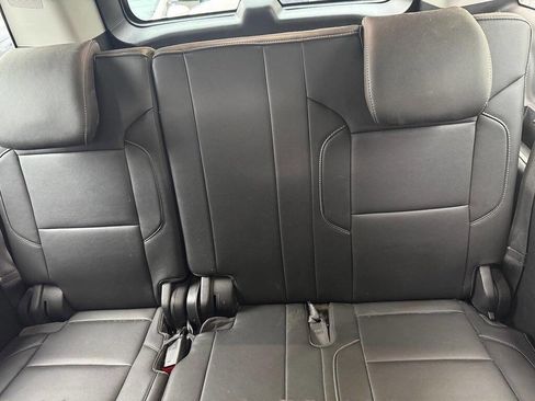 Used 2018 Chevrolet Suburban LT w/ LT Signature Package image 33