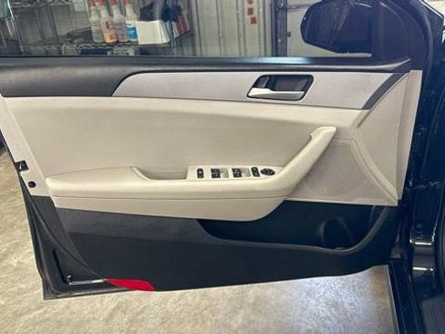 Used 2018 Hyundai Sonata ECO image 11