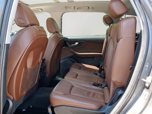 Used 2019 Audi Q7 3.0T Premium Plus w/ Premium Plus Package AWD/4WD image 8