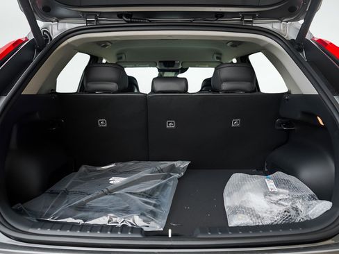 New 2026 Kia Niro Wind FWD image 8