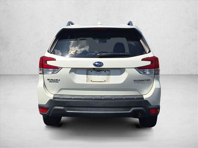 Used 2019 Subaru Forester Premium AWD/4WD image 6