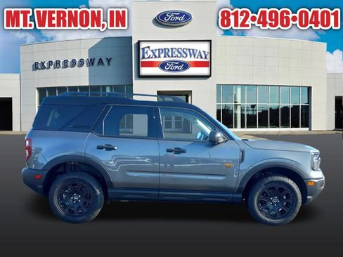 Used 2025 Ford Bronco Sport Badlands image 6