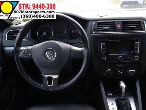 Used 2014 Volkswagen Jetta TDI FWD image 17