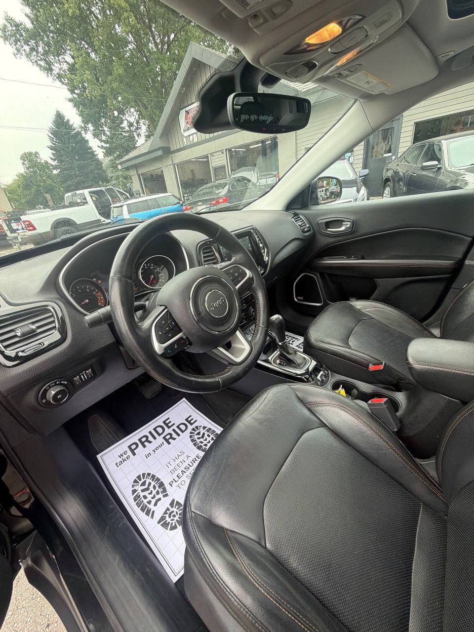 Used 2018 Jeep Compass Limited w/ Navigation Group AWD/4WD image 23