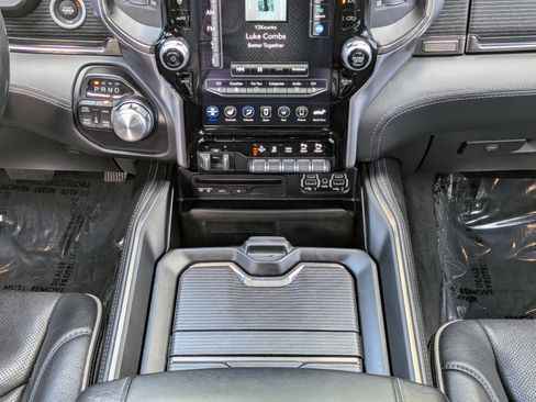 Used 2019 RAM 1500 Limited AWD/4WD image 18