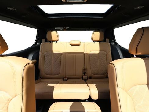 New 2026 Jeep Grand Wagoneer Summit AWD/4WD image 23