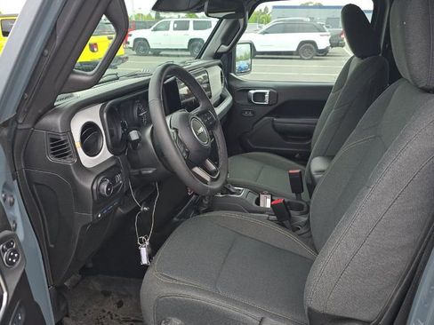 Used 2025 Jeep Wrangler Unlimited Sport S 4xe AWD/4WD image 5