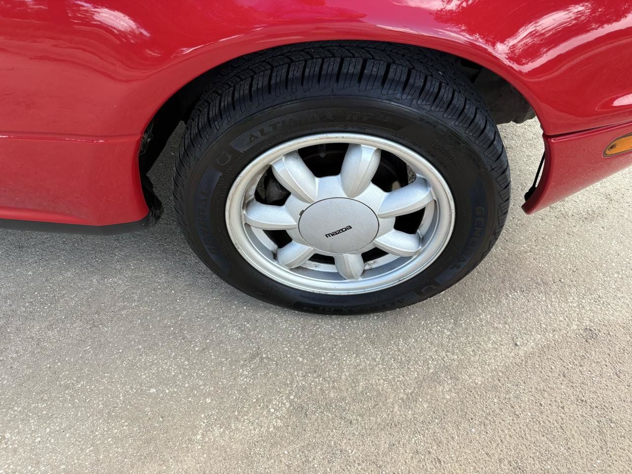 Used 1991 MAZDA MX-5 Miata RWD image 33