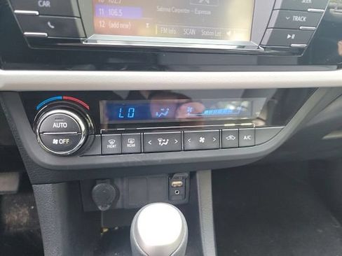 Used 2015 Toyota Corolla LE FWD image 12