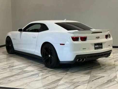 Used 2013 Chevrolet Camaro ZL1 w/ Gray Stripe Package image 10
