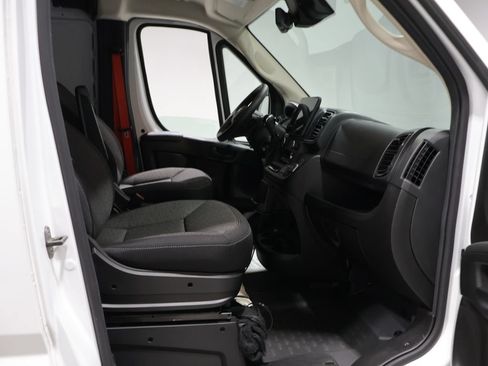 Used 2025 RAM ProMaster 2500 w/ Premium Convenience Group FWD image 18