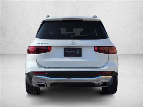 New 2026 Mercedes-Benz GLB 250 image 8