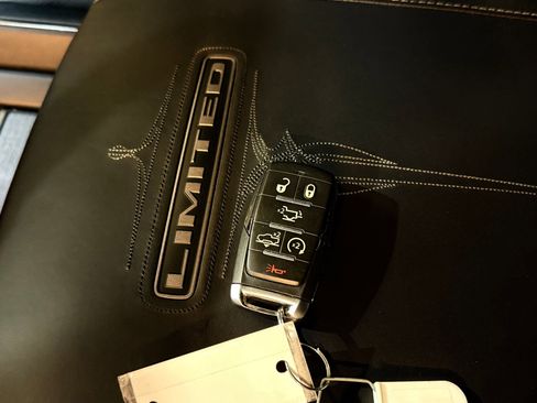 Used 2024 RAM 1500 Limited image 43