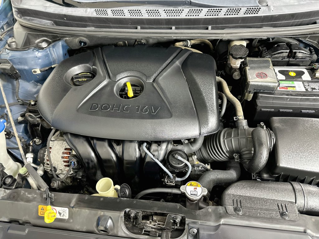 Used 2013 Hyundai Elantra GLS w/ Preferred Pkg FWD image 27