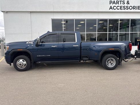 Used 2023 GMC Sierra 3500 Denali w/ Technology Package image 3