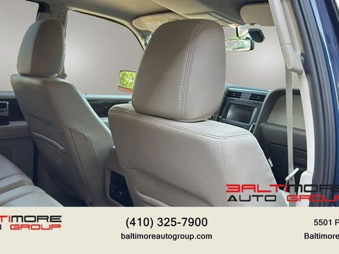 Used 2015 Lincoln Navigator 4WD image 25