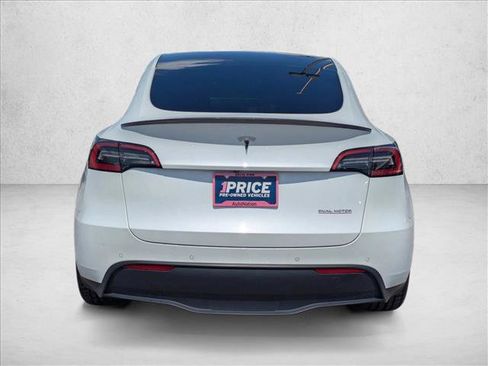 Used 2022 Tesla Model Y Performance AWD/4WD image 7