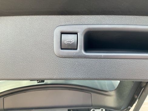 Used 2025 Toyota Highlander Limited image 20