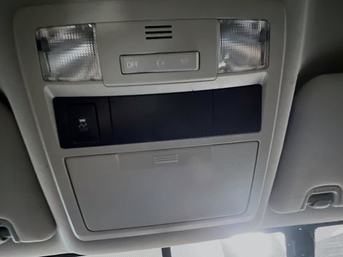 Used 2017 Toyota Tacoma SR5 w/ Tow Package image 22