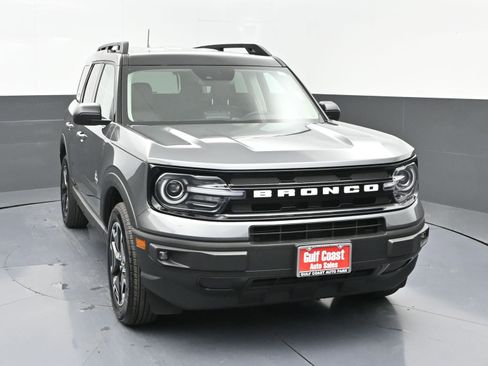 Used 2024 Ford Bronco Sport Outer Banks image 3