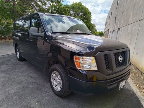 Used 2021 Nissan NV 2500 SV RWD image 2