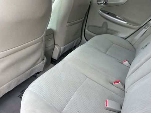 Used 2010 Toyota Corolla LE image 4