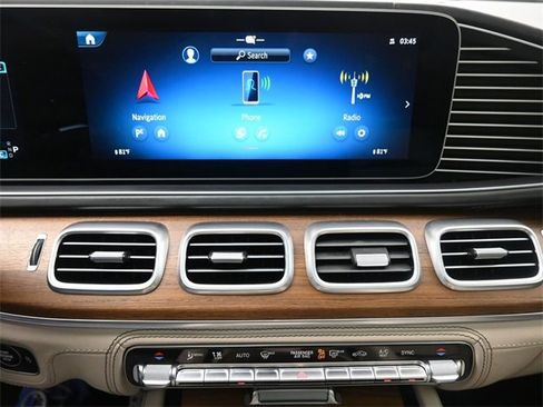 Used 2024 Mercedes-Benz GLS 63 AMG 4MATIC image 11