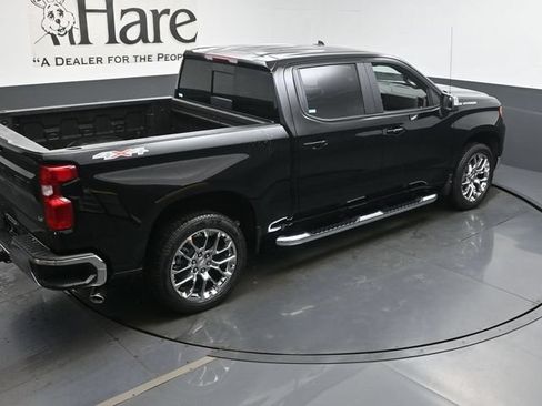 New 2026 Chevrolet Silverado 1500 LT w/ Leather Package AWD/4WD image 18