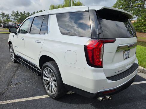 Used 2021 GMC Yukon Denali w/ Denali Premium Package AWD/4WD image 10
