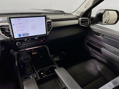 Used 2024 Toyota Tundra Limited image 20